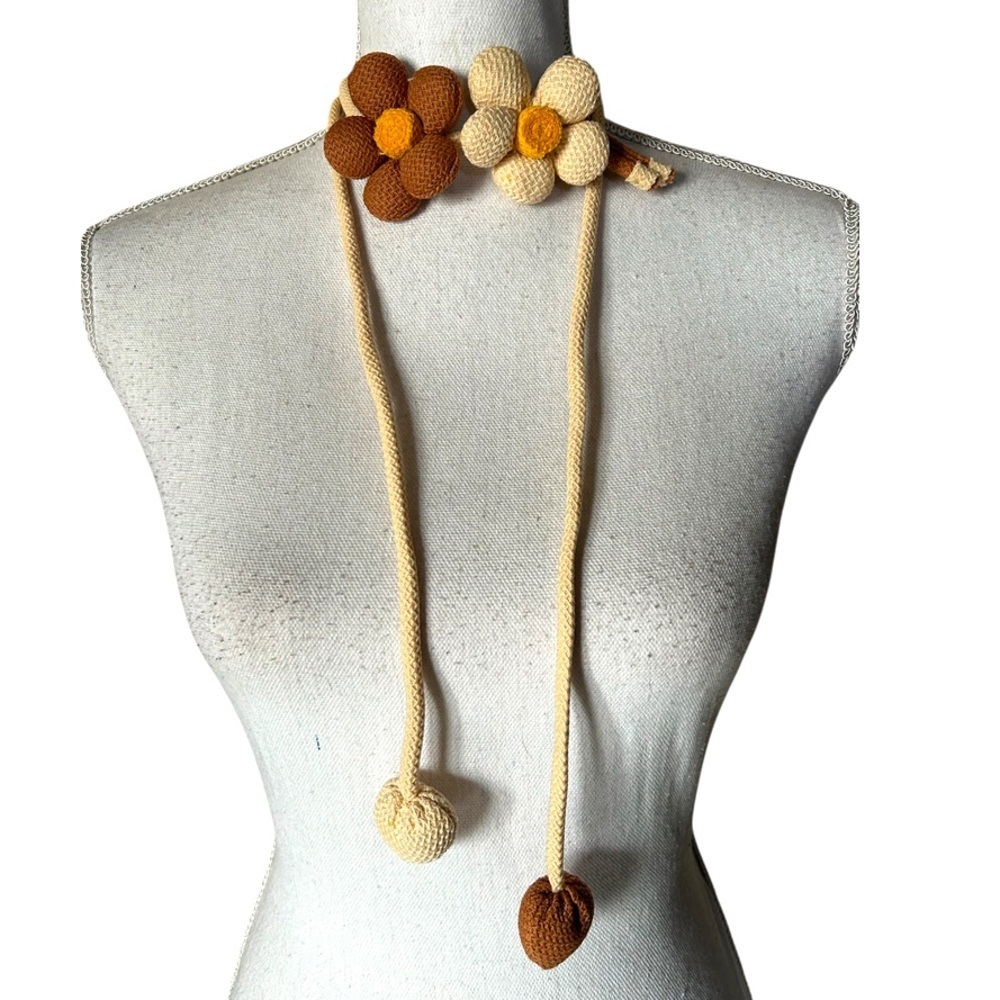 New Floral Knit Necklace in Brown and Cream